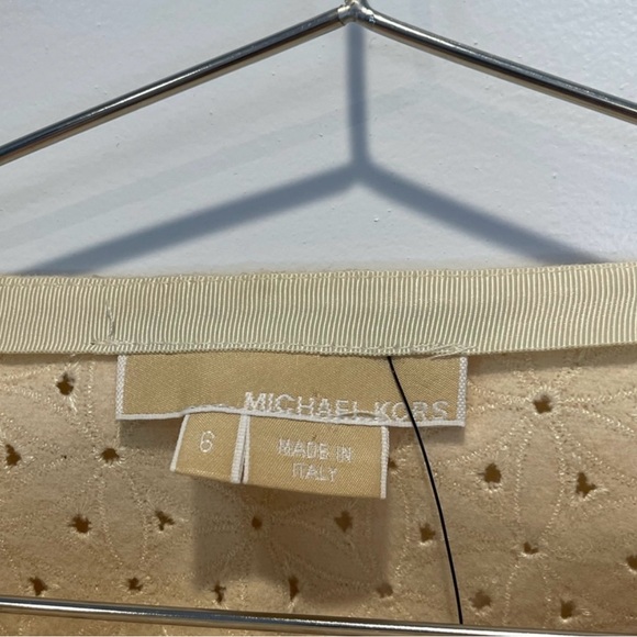 Micheal Kors Cream Skirt - Picture 2 of 3